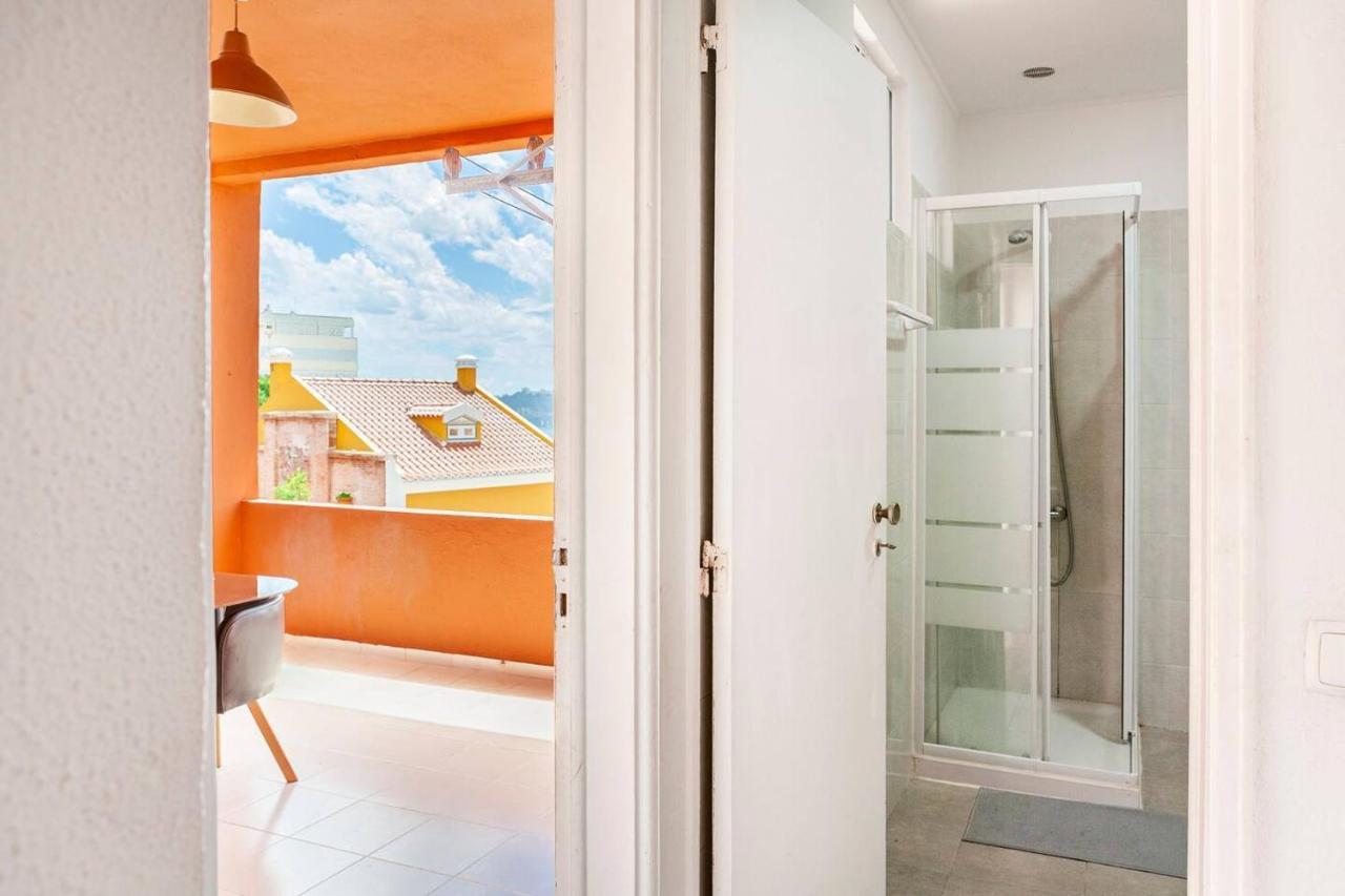 Apartamento Relax In Lisbon For 4 People With Terrace And Parking Exterior foto